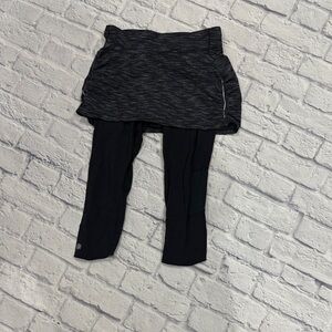 Stylish Black Skort Capri Leggings for Women